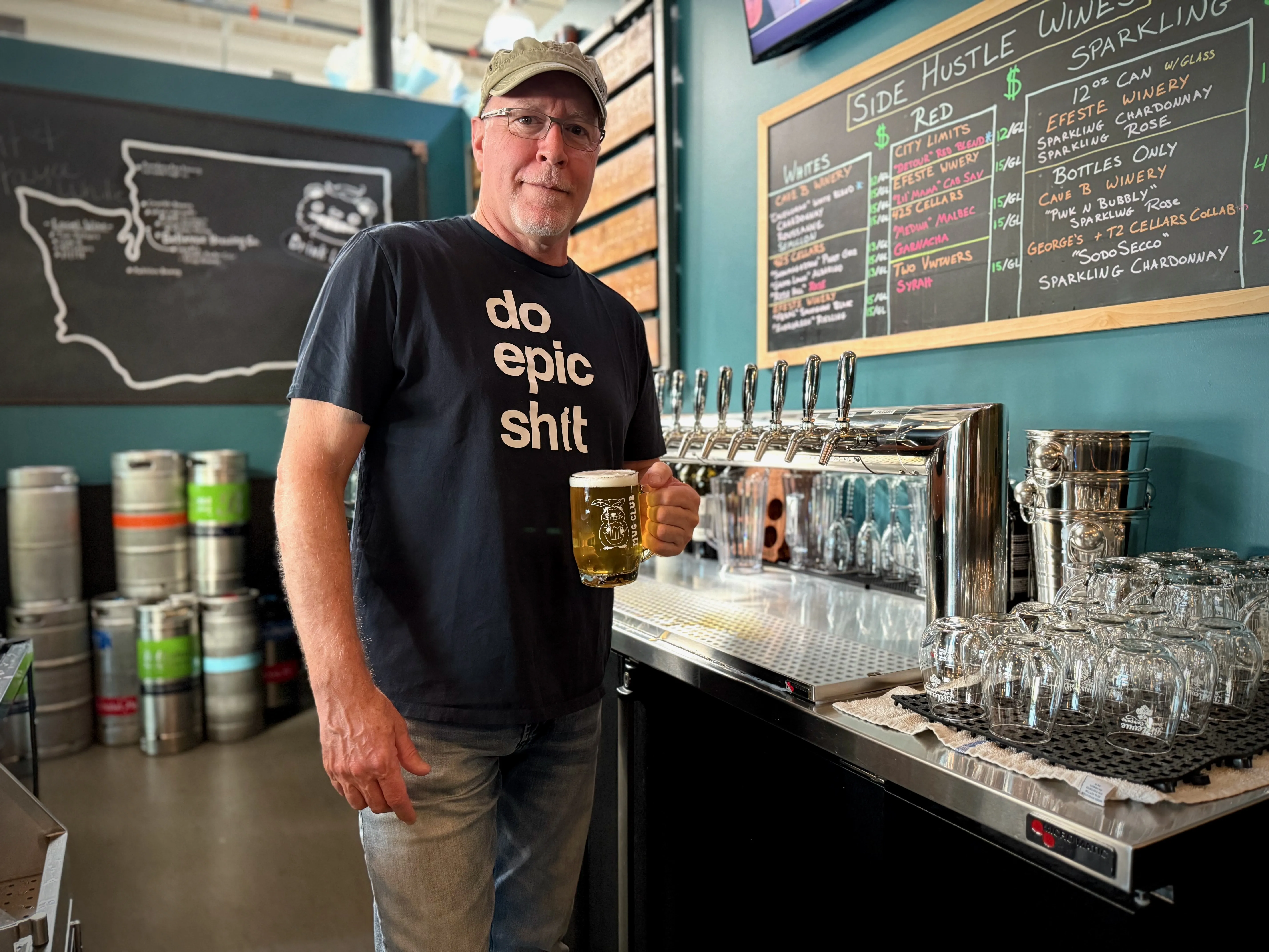 Stories on tap: Microsoft vet consoles and entertains with talks at his Seattle-area bars