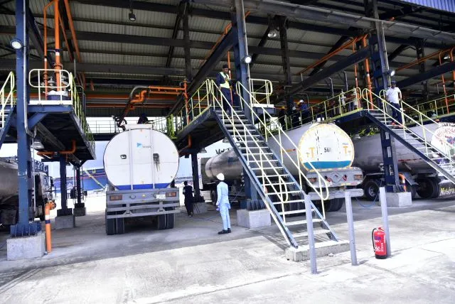 Dangote Refinery: Lagos insists on truck e-call up system along Lekki-Epe axis